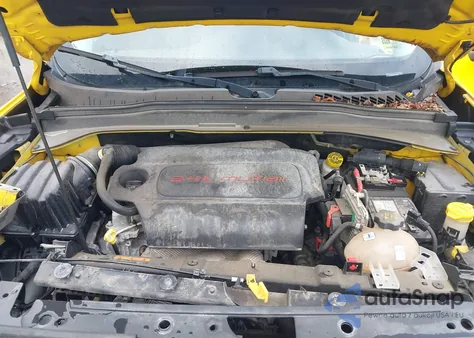 2017 Jeep Renegade Latitude 4X4 from USA, damaged, VIN ZACCJBBB0HPF01982